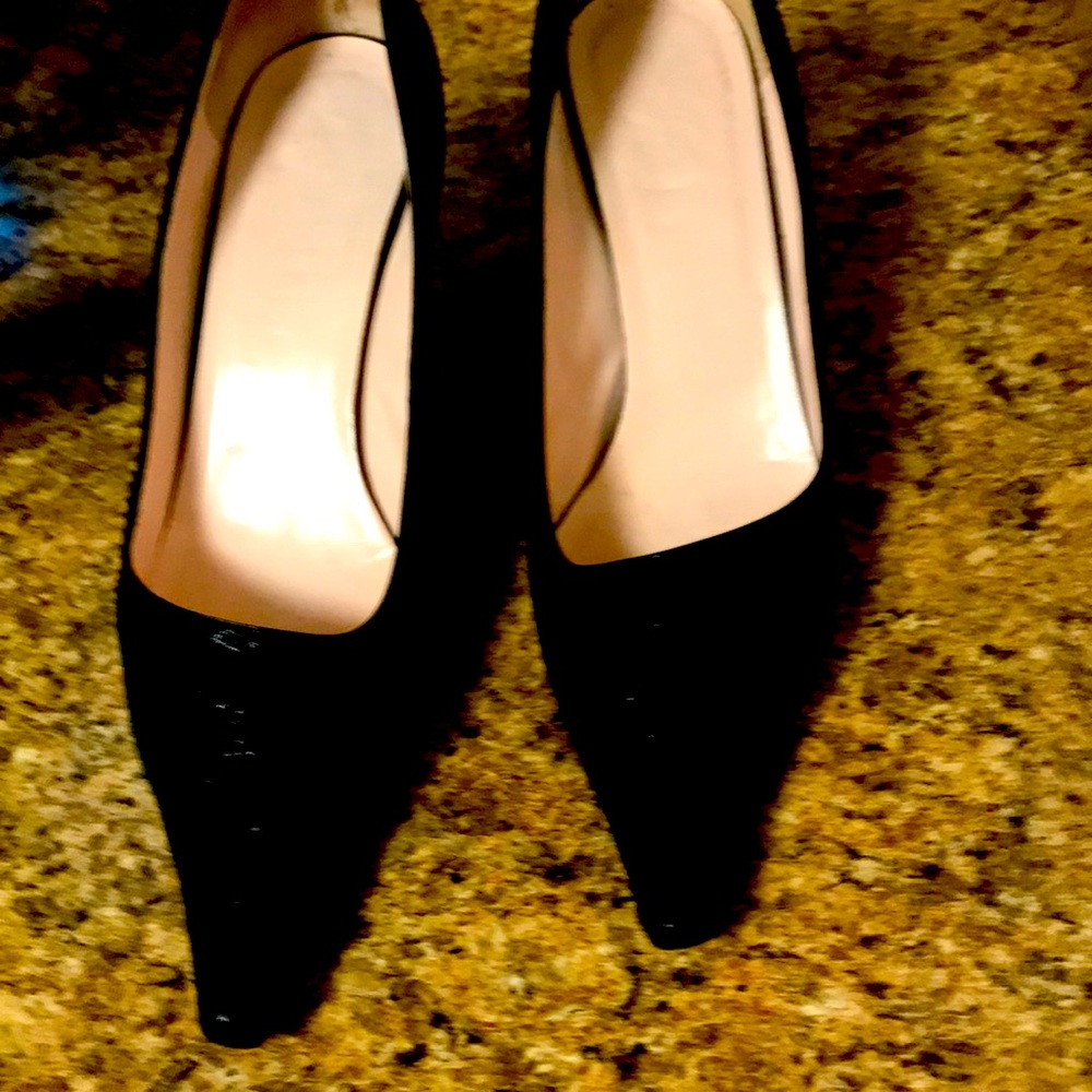 Louis Vuitton heels size 40